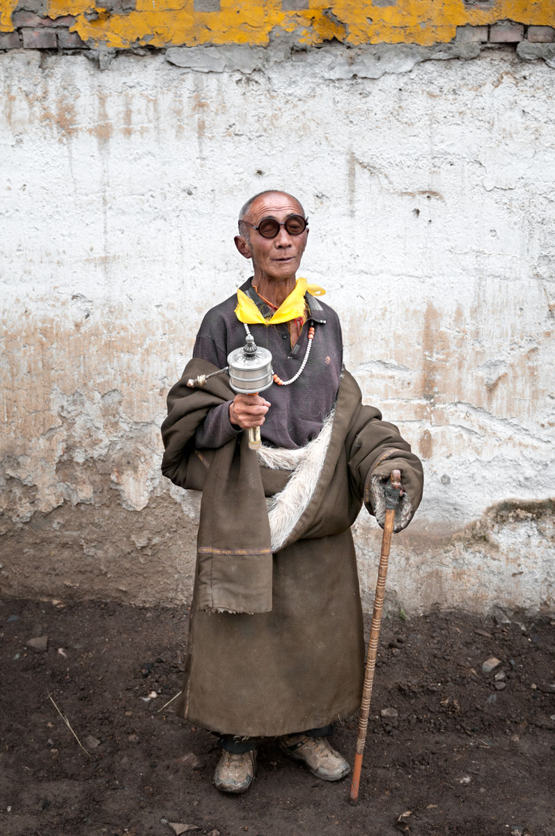 Tibetan pilgrim, Langmusi, Tibetan China, 2010