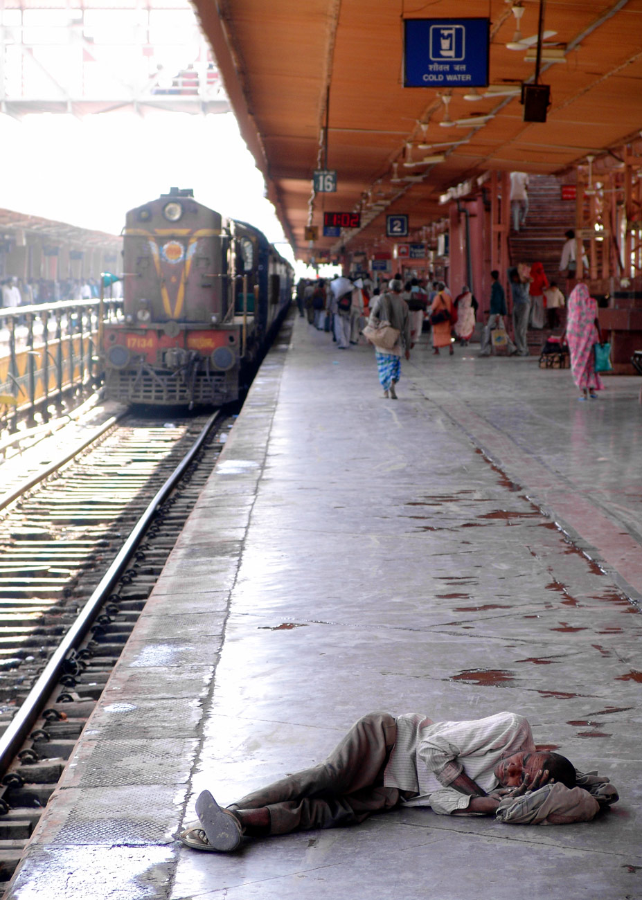 Trainstation, Jaipur, Rajasthan, 2004