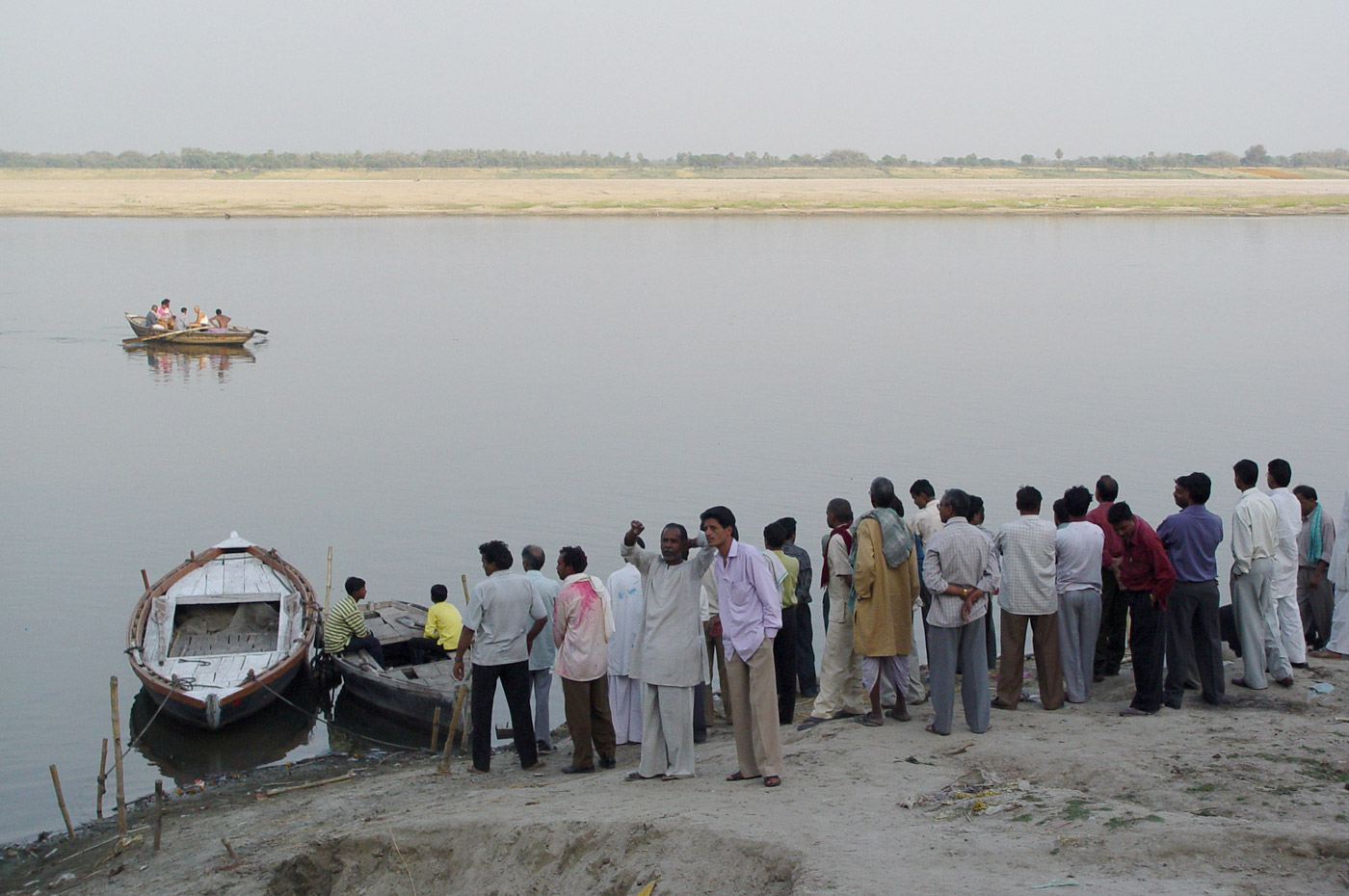 Ganges water burial, Varanasi, Uttar Pradesh, 2004