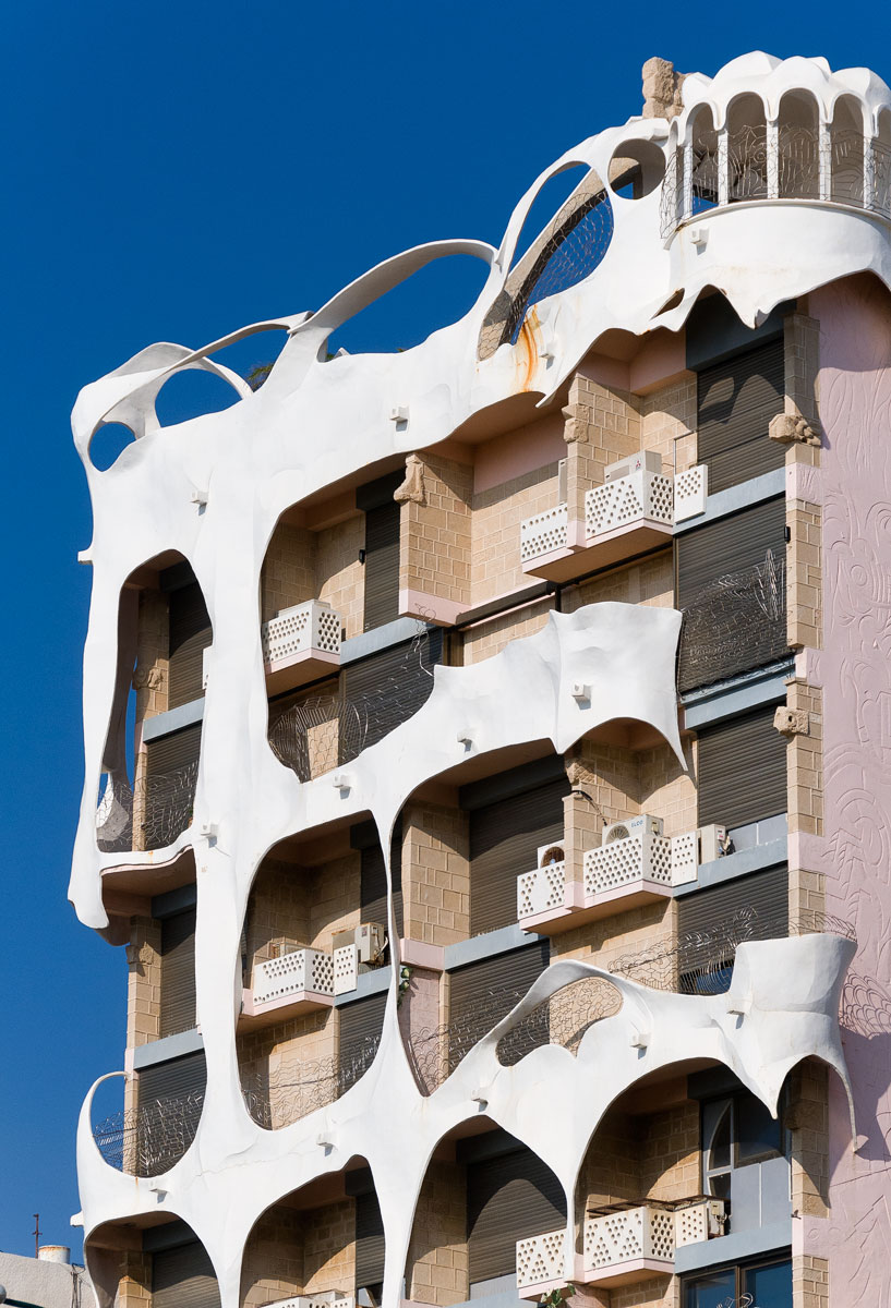 Gaudi style house by Leon Geneva (1989), Tel Aviv, 2008