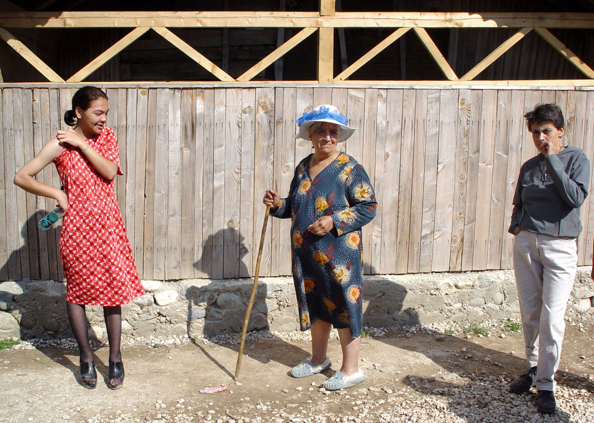 Roma settlement Vulcan, Romania, 2004